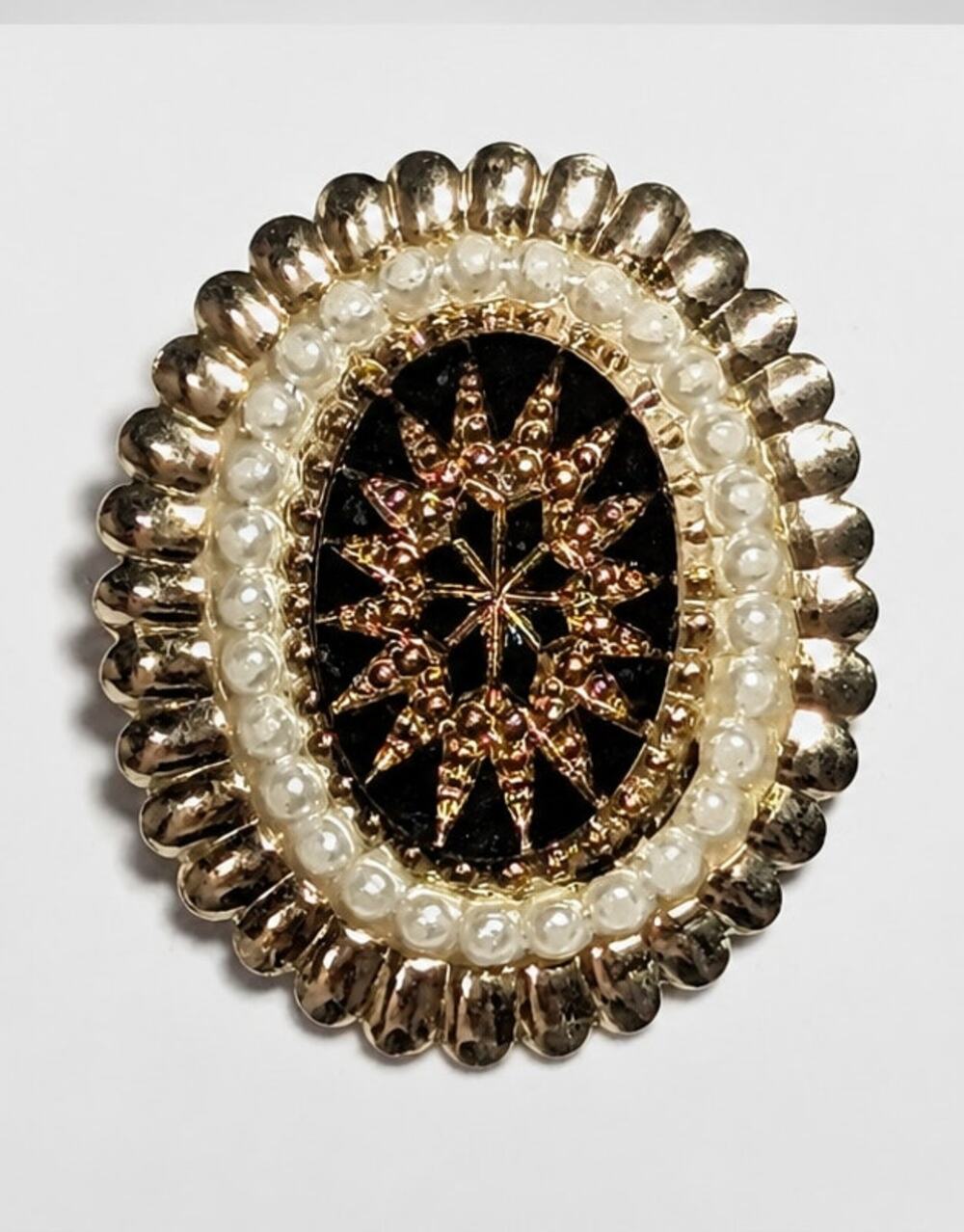 Victorian Stye Brooch Pin 1.5 Black Glass Faux Pearl Gold-tone Oval Vntage gf221